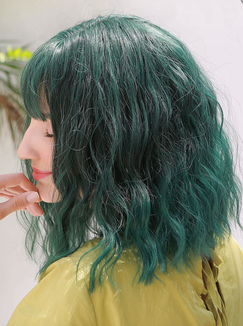 Side View of Dark Green Wavy Bob Wig – Perfect for Everyday or Special Occasions